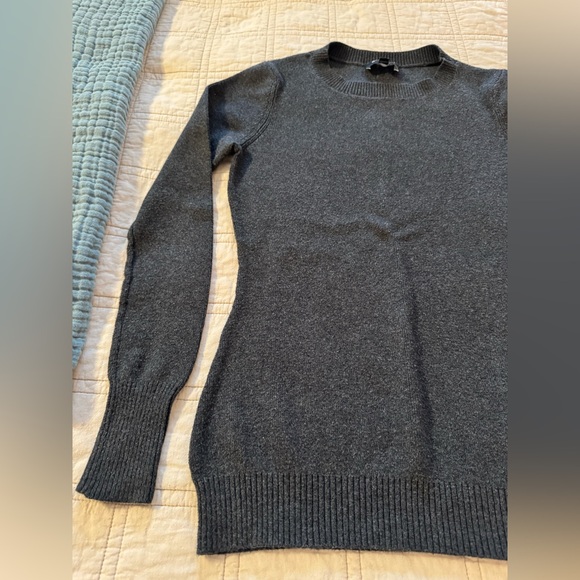 Express sweater - Picture 3 of 8